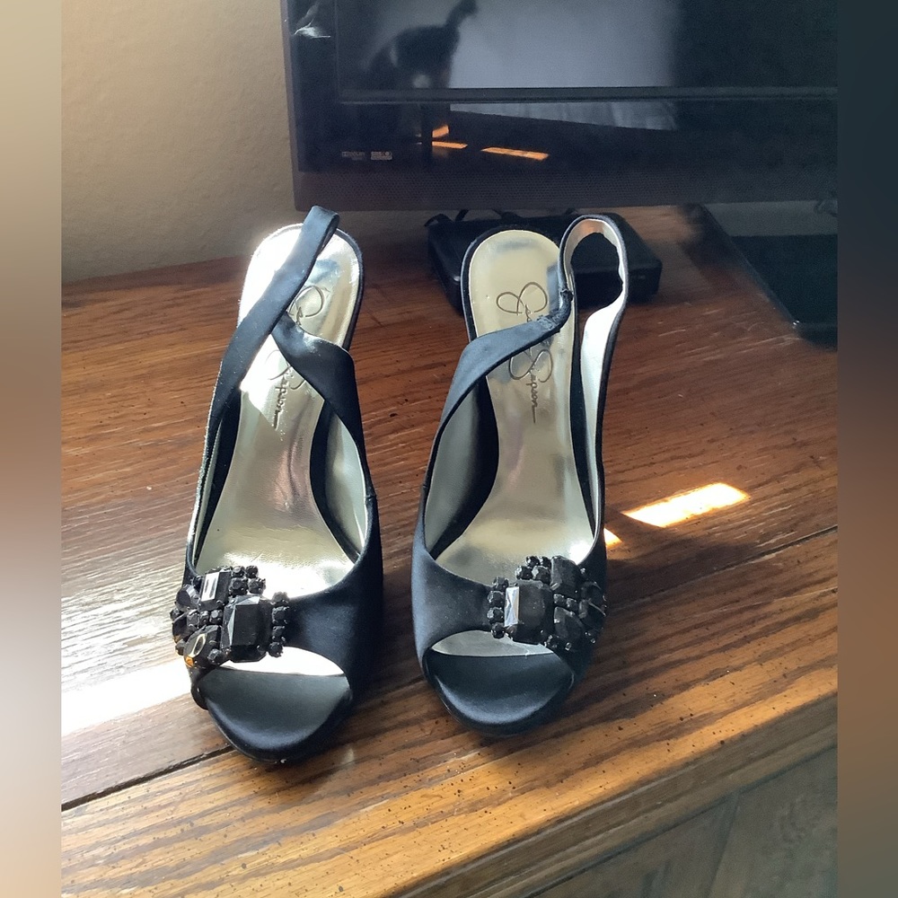 Jessica Simpson black heels